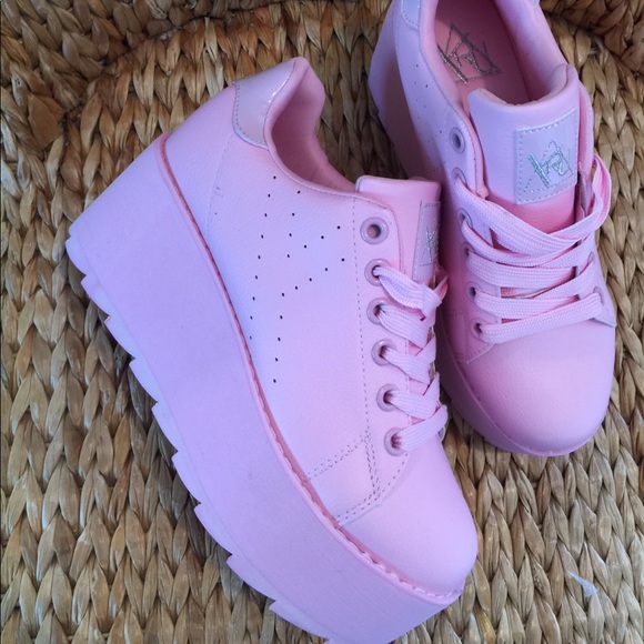💕NIB YRU Pink Platform Sneakers💕 - Picture 2 of 5